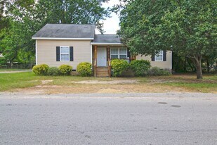1141 Virginia St in Columbia, SC - Building Photo