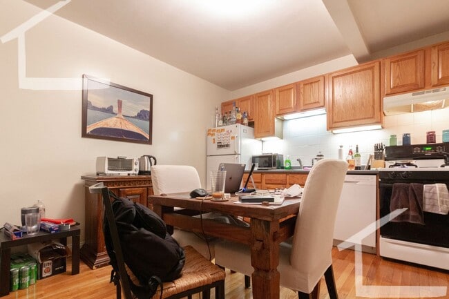 property at 25 Glenville Ave