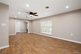 15 Palm Valley Dr E in Palm Valley, TX - Building Photo - Building Photo