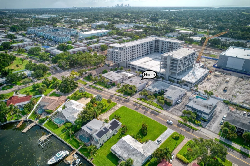 4300 37th St S in St. Petersburg, FL - Building Photo