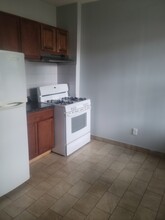 359 W Main St in New Britain, CT - Building Photo - Building Photo