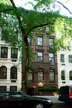 51 W 94th St in New York, NY - Building Photo - Building Photo