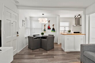 215 29th St, Unit B in Newport Beach, CA - Building Photo - Building Photo