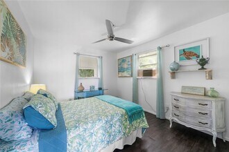 83 7th St in Bonita Springs, FL - Foto de edificio - Building Photo
