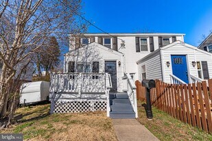 2722 Jefferson Dr in Alexandria, VA - Building Photo