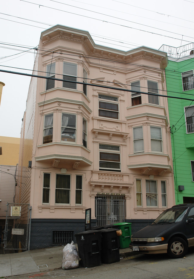 821-825 Vallejo St in San Francisco, CA - Building Photo - Building Photo