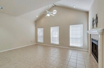 12565 Piping Rock Dr in Houston, TX - Building Photo - Building Photo