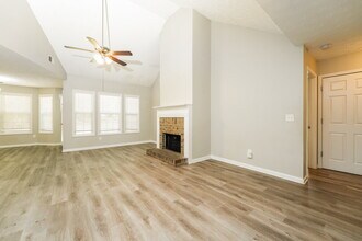 205 Lassiter Dr in Covington, GA - Building Photo - Building Photo