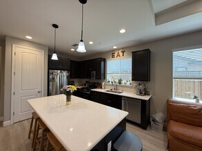 3493 Rogue River Dr in Chico, CA - Building Photo - Building Photo