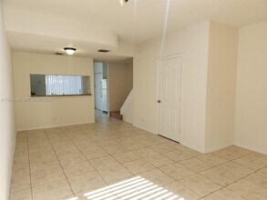 289 Duval Ct in Weston, FL - Building Photo - Building Photo