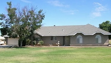 24947 Tropical Dr in Madera, CA - Building Photo