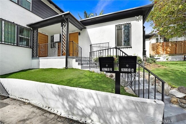 property at 2822 1/2 Waverly Dr