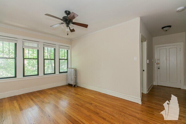 2177 W Giddings St, Unit 2177-2
