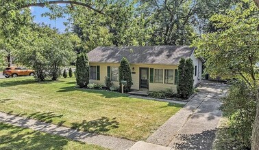 3674 Oakwood St in Ann Arbor, MI - Building Photo - Building Photo