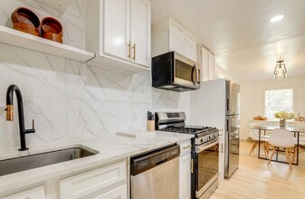 964 Scott Cir in Decatur, GA - Building Photo - Building Photo