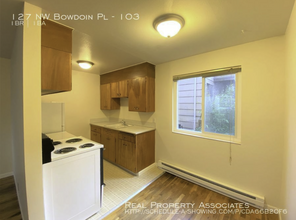 127 NW Bowdoin Pl in Seattle, WA - Building Photo - Building Photo