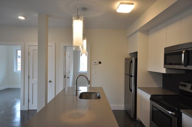 659 Massachusetts Ave, Unit 5