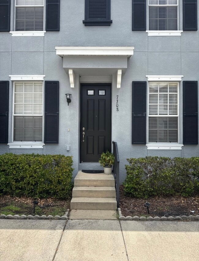 property at 7308 S Trask St