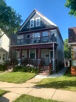 2872 S Delaware Ave, Unit 2872 S Delaware in Milwaukee, WI - Building Photo