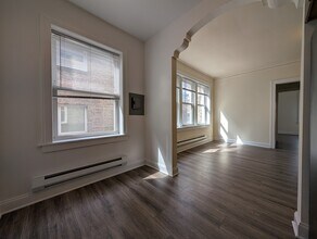 2930 W Palmer St, Unit 2936-208 in Chicago, IL - Building Photo - Building Photo