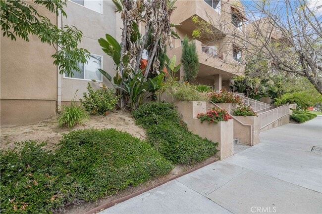 property at 9610 Zelzah Ave