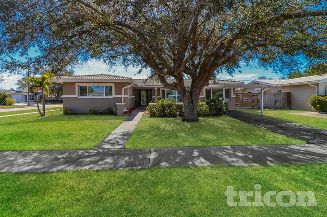 property at 6140 30th Ave N