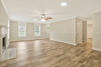 4003 Melvin Dr SW in Atlanta, GA - Building Photo - Building Photo