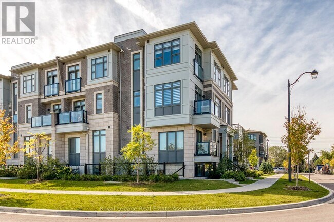 70 Halliford Pl in Brampton, ON - Building Photo - Building Photo