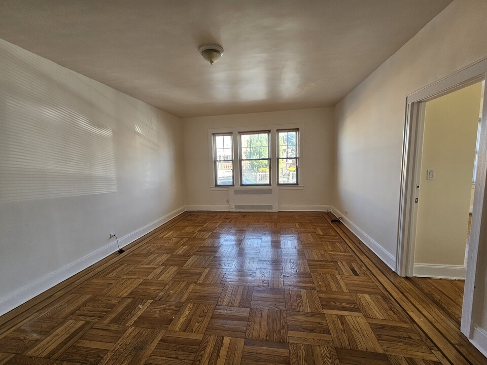 8718 31st Ave, Unit 2 BR/1 BA in East Elmhurst, NY - Building Photo