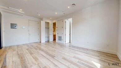 2369 Hoffman St in Bronx, NY - Building Photo - Building Photo