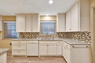 819 Elton St in Houston, TX - Building Photo - Building Photo