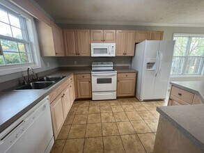 15 Dominion Ct in Cameron, NC - Building Photo - Building Photo
