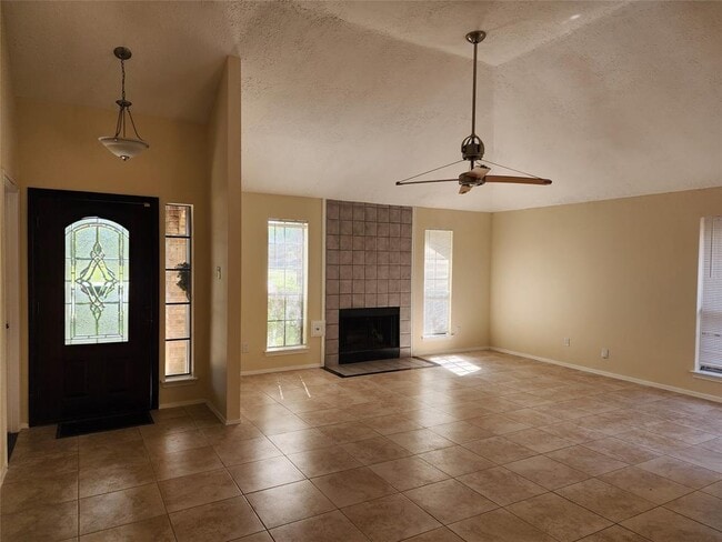 4823 Northfork Dr in Pearland, TX - Building Photo - Building Photo