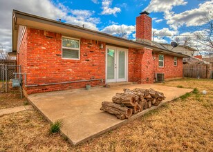 332 Collier Dr in Norman, OK - Building Photo - Building Photo