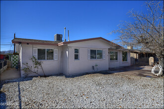 9237 Waverly Dr in El Paso, TX - Building Photo - Building Photo