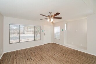 6517 W West Wind Dr, Unit 158 in Glendale, AZ - Foto de edificio - Building Photo