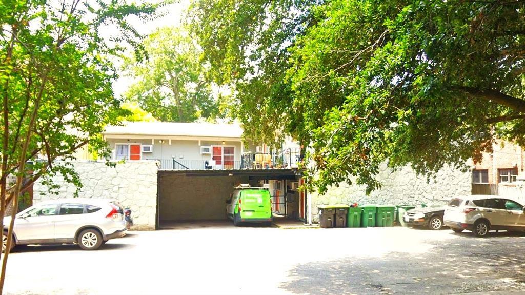 425 Hawthorne St in Houston, TX - Building Photo
