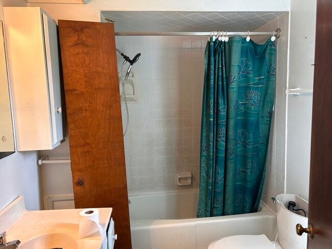 property at 2597 Leesburg Grove City Rd