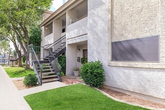 Marabrisa Condominiums in Mesa, AZ - Building Photo - Building Photo