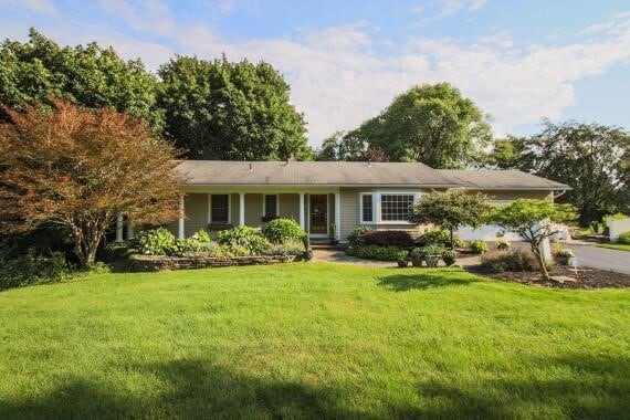 522 Thornell Rd in Pittsford, NY - Building Photo - Building Photo