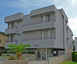 3626 Empire Dr in Los Angeles, CA - Building Photo - Other