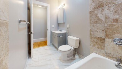 18 Rowell St in Boston, MA - Building Photo - Building Photo