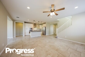 10642 W Anna Ave in Peoria, AZ - Foto de edificio - Building Photo