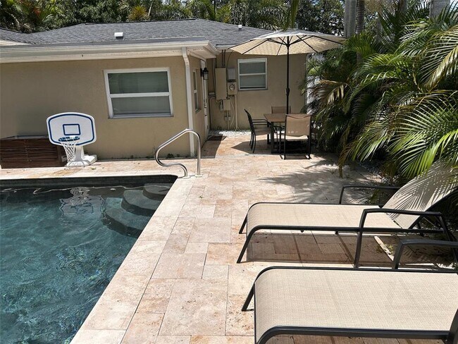 136 25th Ave N in St. Petersburg, FL - Building Photo - Building Photo