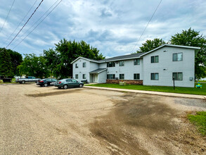 209 E 5th St in Herman, MN - Building Photo - Primary Photo