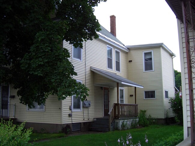 123 2nd Ave, Unit 2 Bedroom in Herkimer in Herkimer, NY - Building Photo - Building Photo