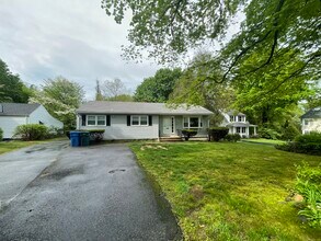 165 Cannon St in Hamden, CT - Building Photo - Building Photo