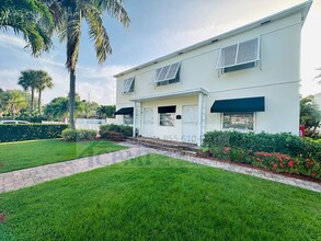 124 N Palmway in Lake Worth, FL - Building Photo - Interior Photo