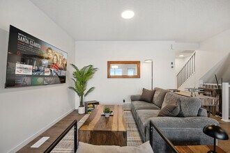 1430 Aster Way NW in Edmonton, AB - Building Photo - Building Photo