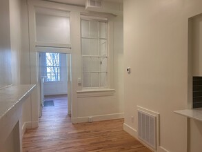 1307 Main St in Cincinnati, OH - Foto de edificio - Building Photo